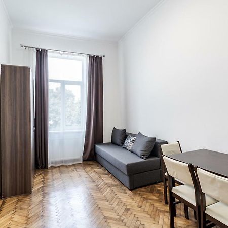 Kumpel Apartment Liov Exterior foto