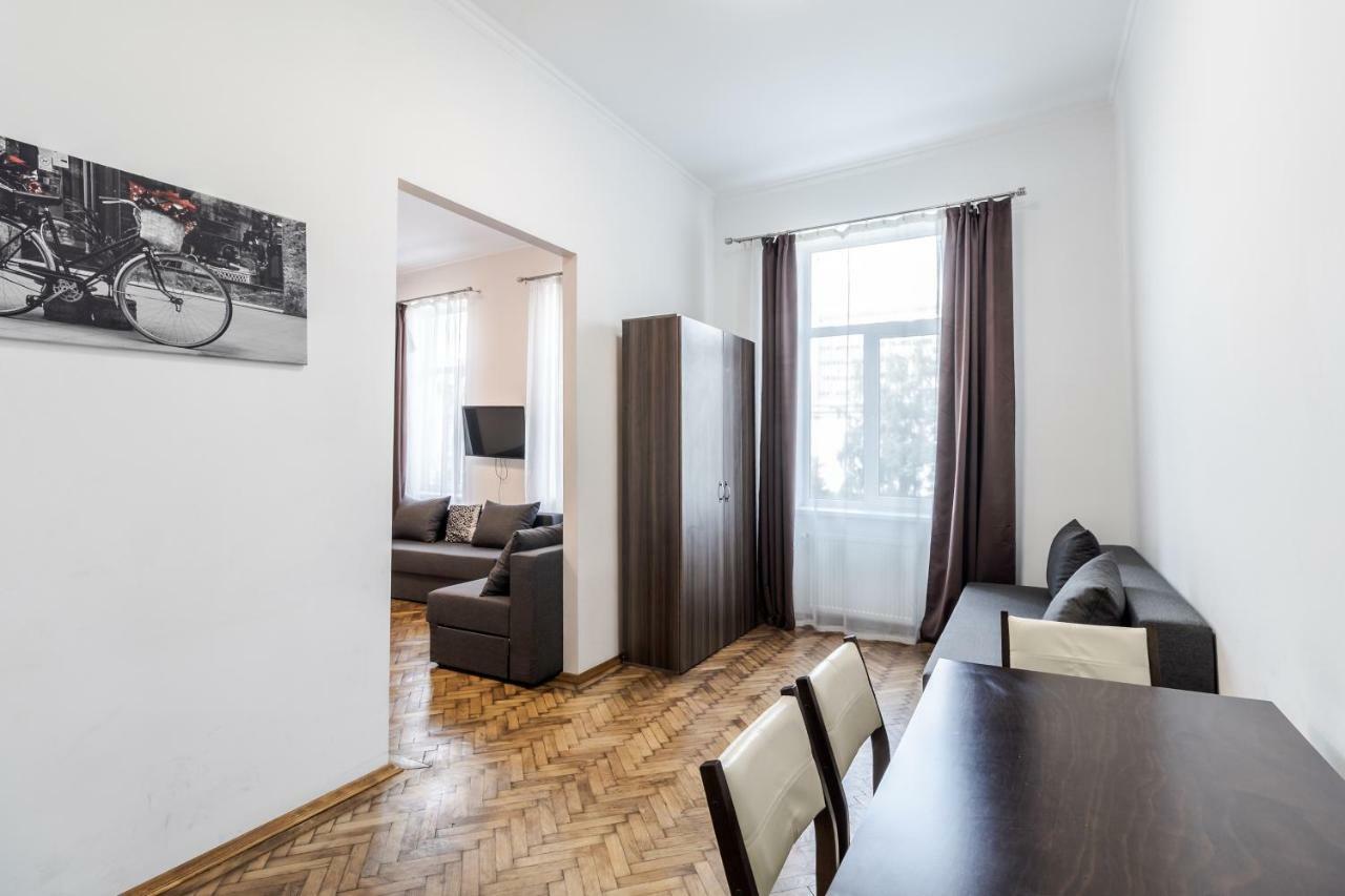Kumpel Apartment Liov Exterior foto